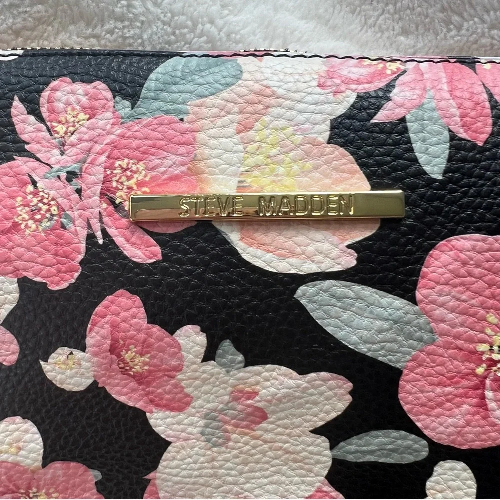 Steve Madden Floral Crossbody Bag
